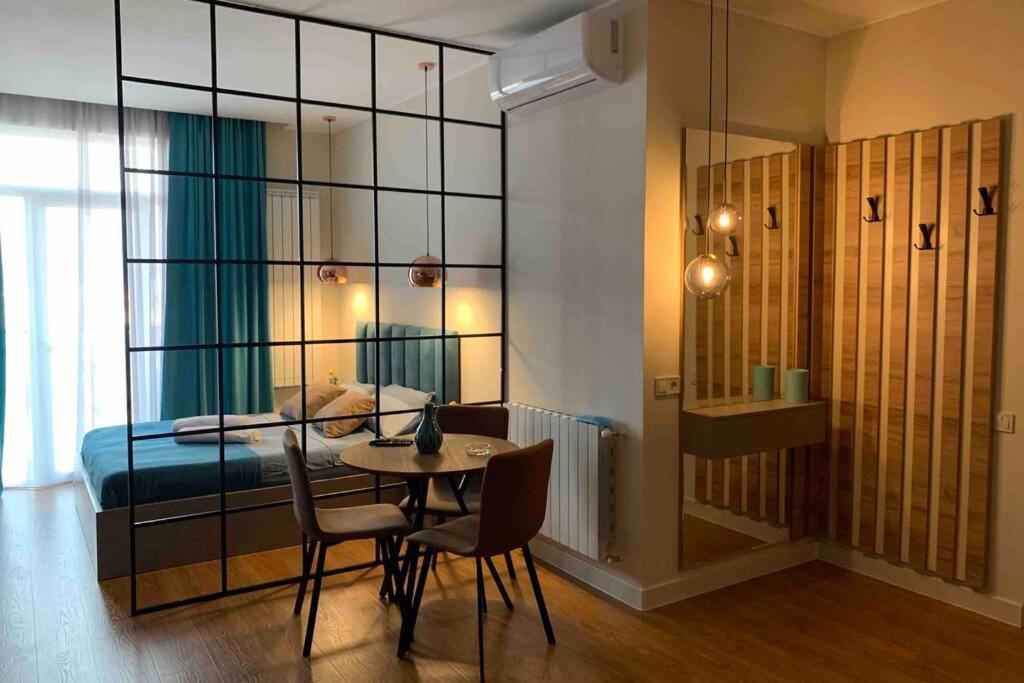 Geverse Apartment Batumi Bagian luar foto