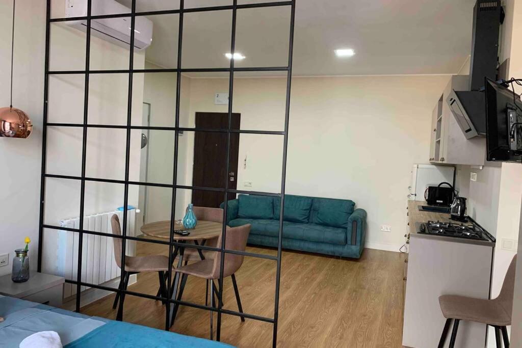 Geverse Apartment Batumi Bagian luar foto
