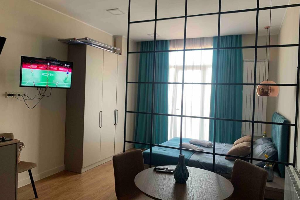 Geverse Apartment Batumi Bagian luar foto