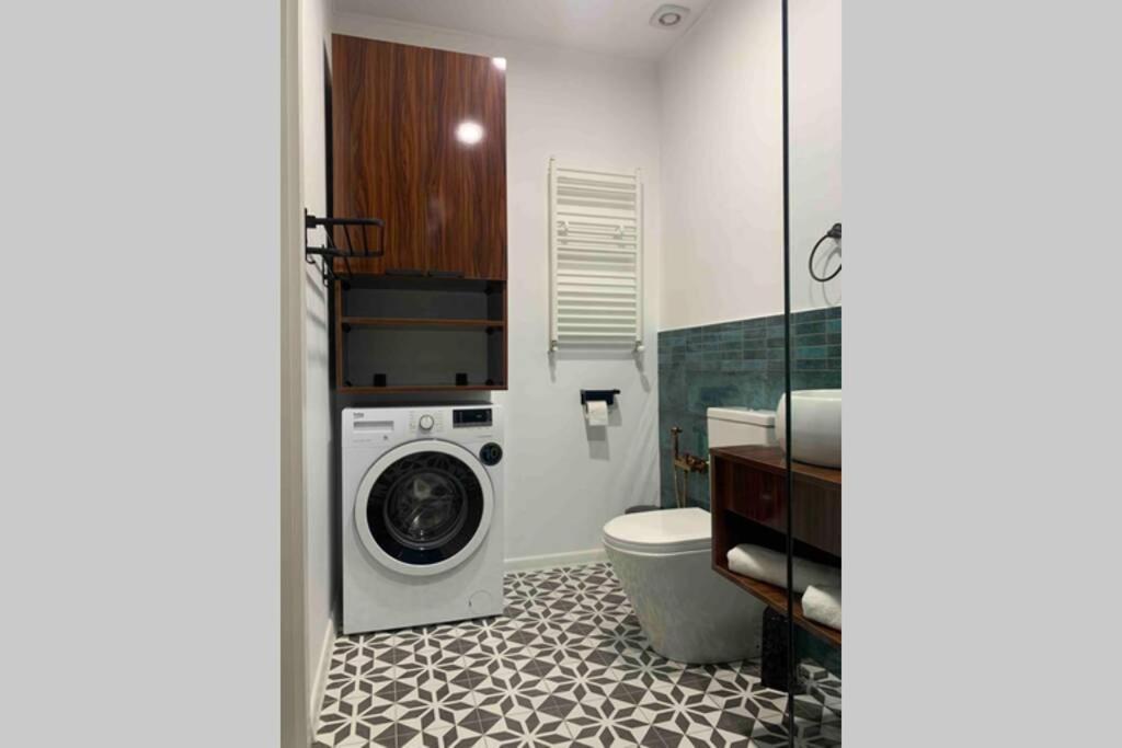 Geverse Apartment Batumi Bagian luar foto